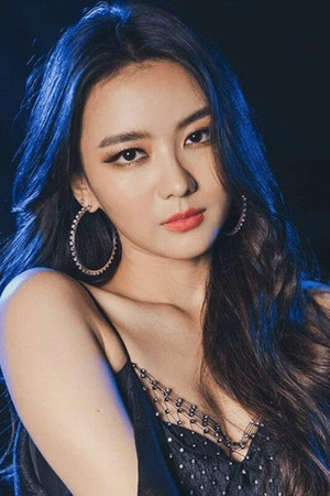 ณิชาภัทร ฉัตรชัยพลรัตน์